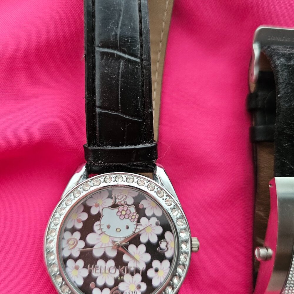 Sakura Hello Kitty watch - Picture 2 of 2